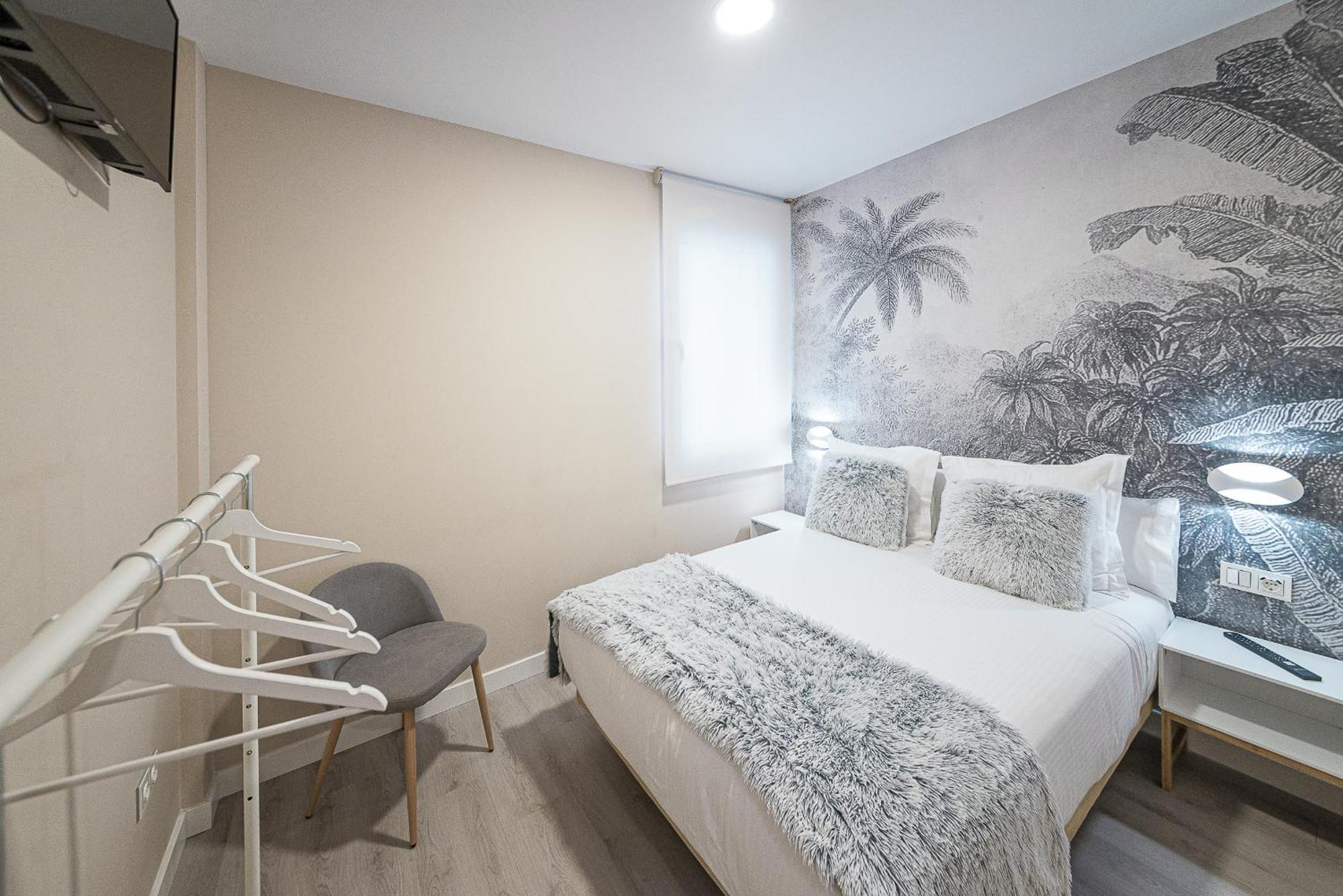 Hostal Plaza Boutique (Adults Only) Zaragoza Ngoại thất bức ảnh