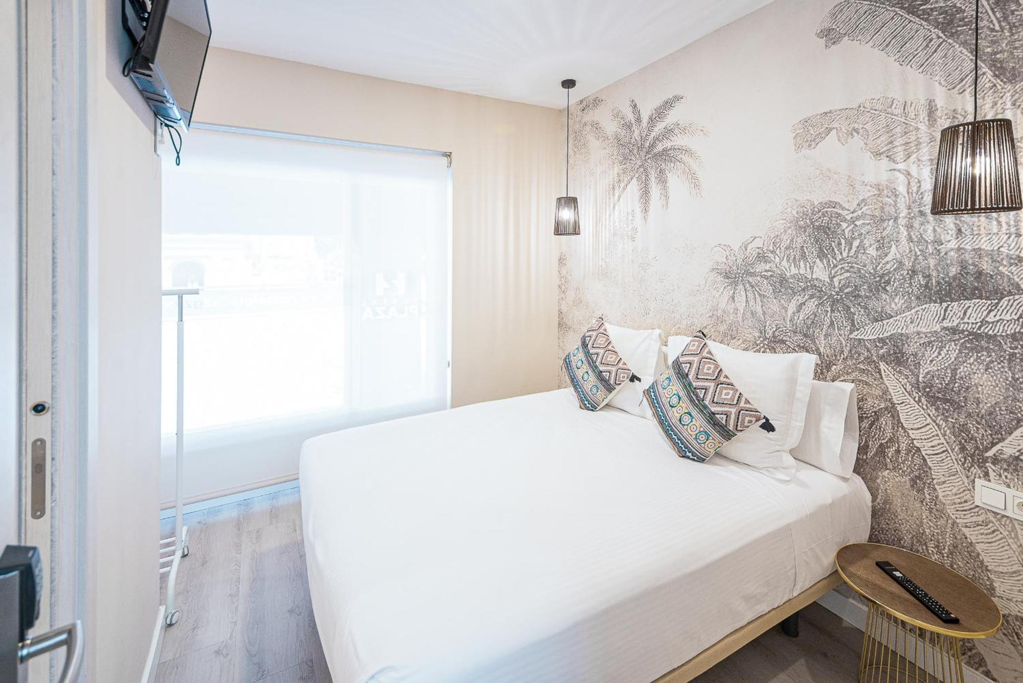 Hostal Plaza Boutique (Adults Only) Zaragoza Ngoại thất bức ảnh